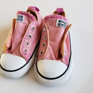 Toddler girl 7 side velcro Converse